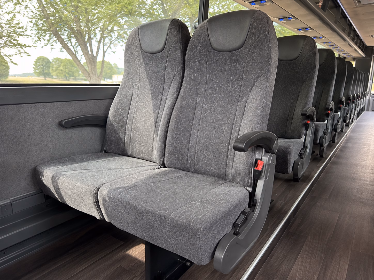 franklin find franklin long distance charter bus rentals for your next trip