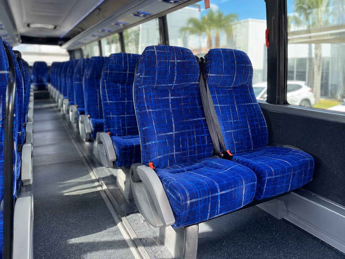 franklin reliable employee shuttles for your workforce