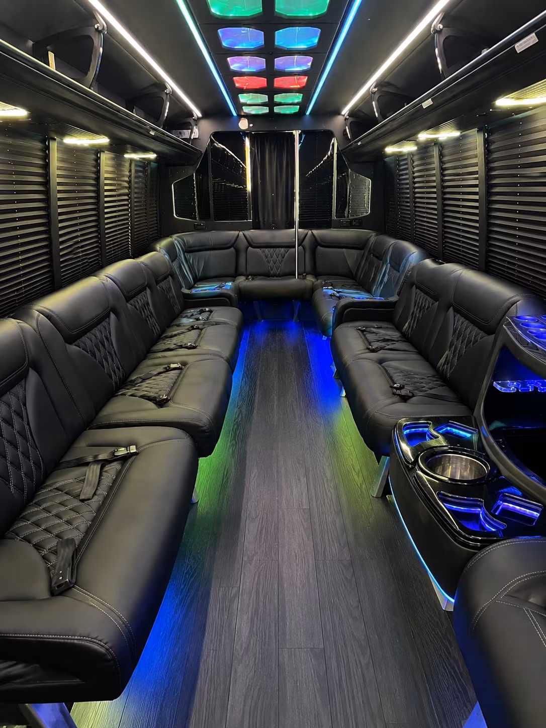 gallatin 20 passenger party bus interior