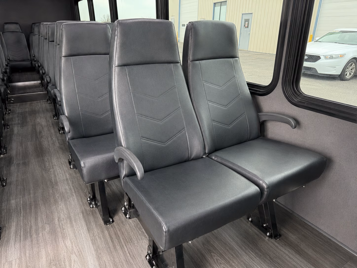 nashville government military charter bus services