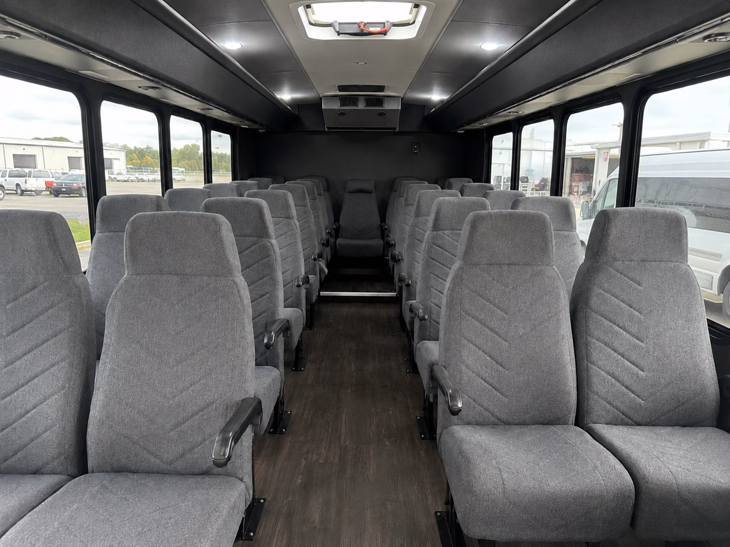 nashville make your group trip comfortable with a nashville long distance charter bus rental