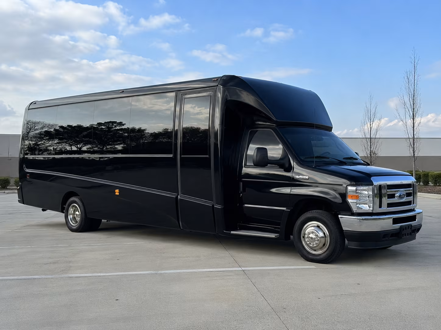 shuttle your group to graduations and school events at vol state and gallatin high