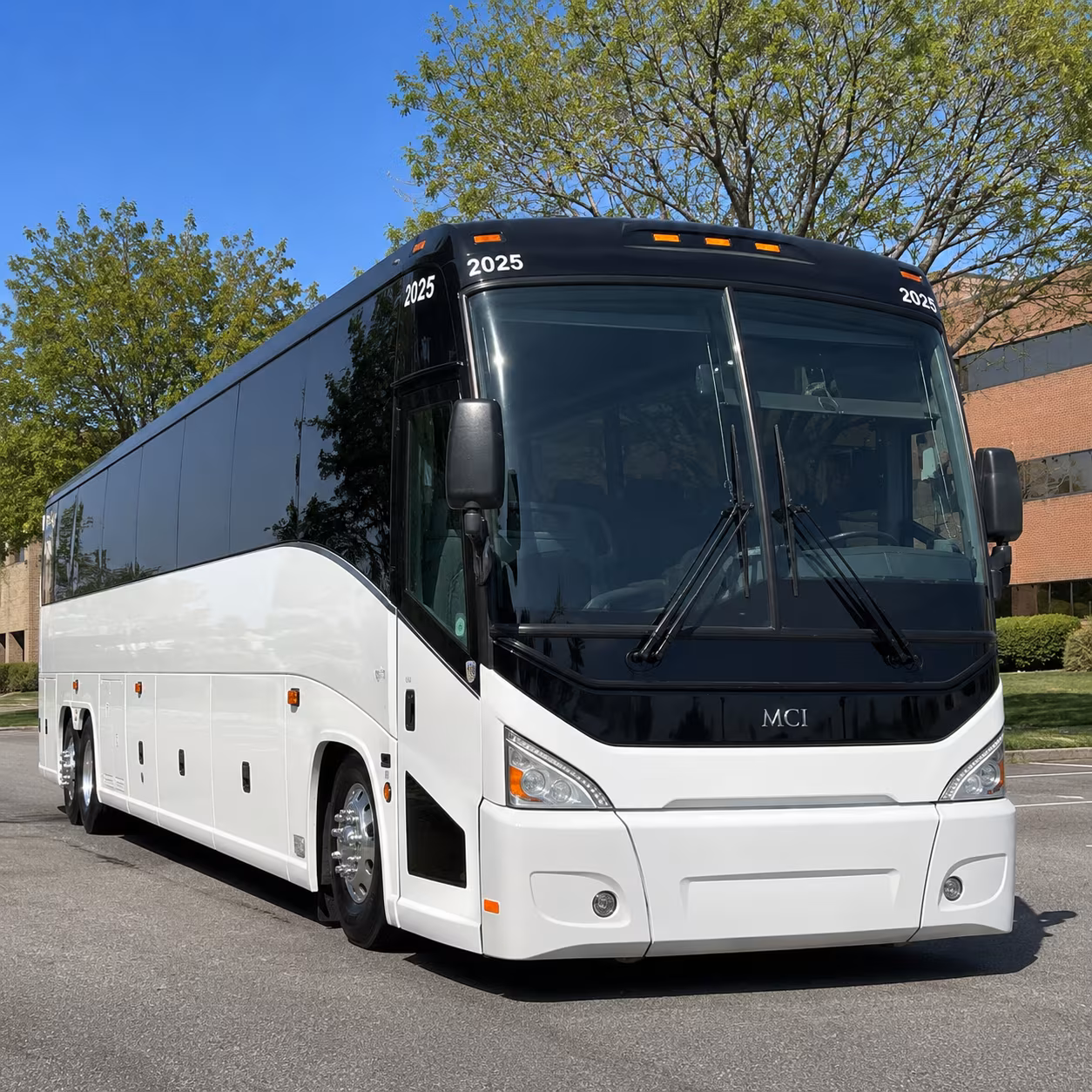shuttle your workforce along the vietnam veterans boulevard corridor without the commute stress